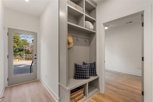 1237 Memorial SE Drive 405, Atlanta, GA 30316