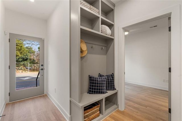 1237 Memorial SE Drive 405, Atlanta, GA 30316