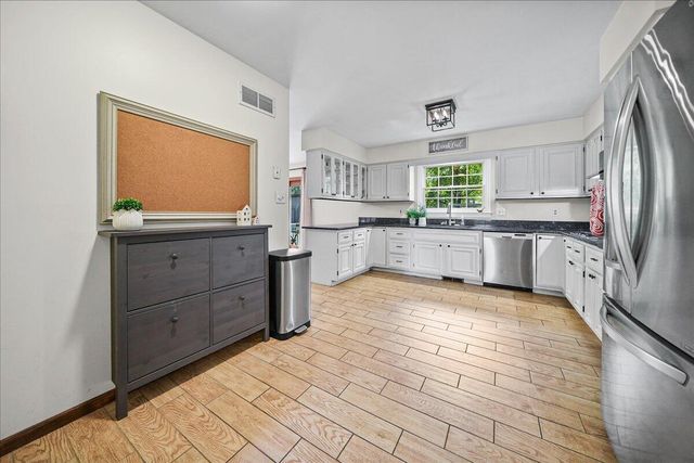 108 Fordwick Lane, Valparaiso, IN 46383