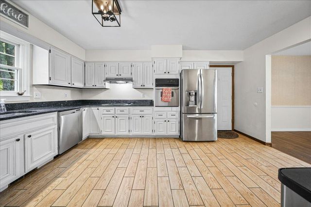 108 Fordwick Lane, Valparaiso, IN 46383