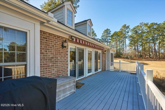 22 Glen Devon Drive, Southern Pines, NC 28387