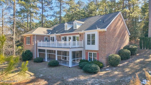 22 Glen Devon Drive, Southern Pines, NC 28387