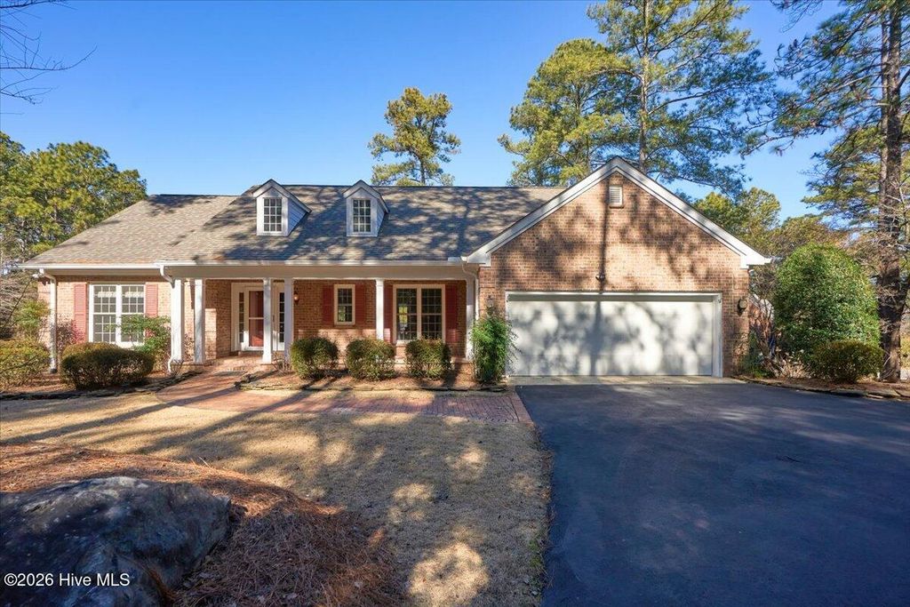 22 Glen Devon Drive, Southern Pines, NC 28387