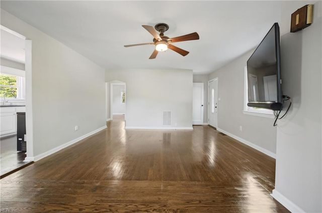 1344 Jenifer ST, Norfolk, VA 23503