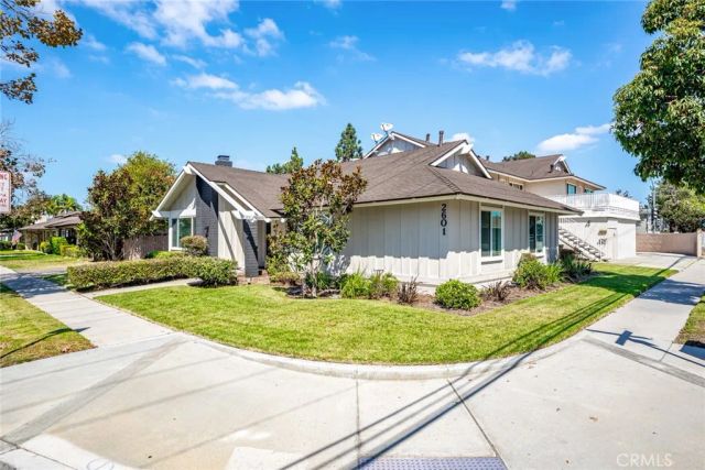 2601 W Juniper, Santa Ana, CA 92704