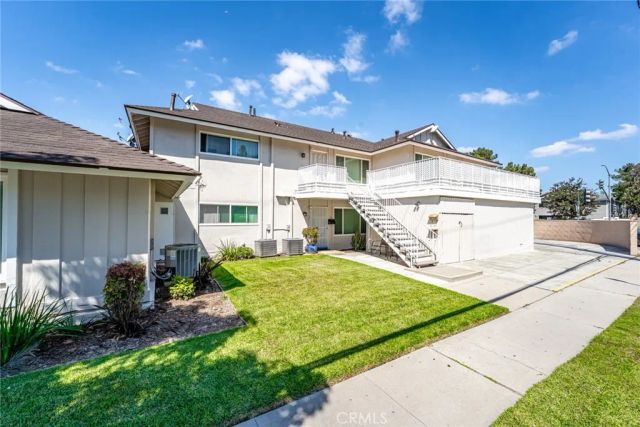 2601 W Juniper, Santa Ana, CA 92704