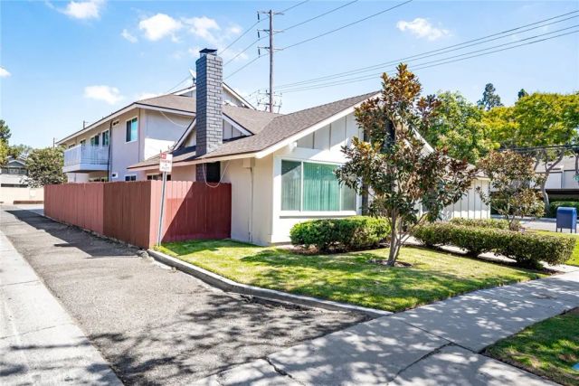 2601 W Juniper, Santa Ana, CA 92704