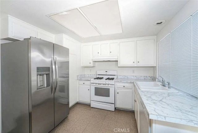 2601 W Juniper, Santa Ana, CA 92704