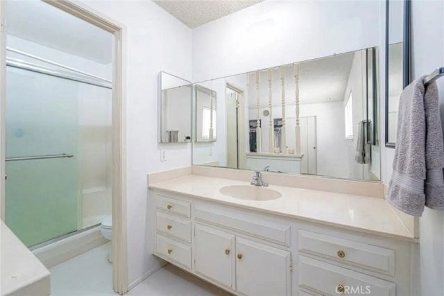 2601 W Juniper, Santa Ana, CA 92704