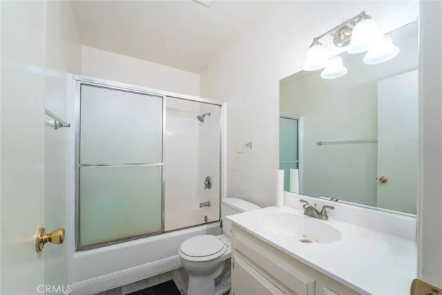 2601 W Juniper, Santa Ana, CA 92704