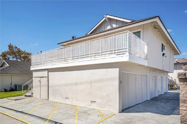 2601 W Juniper, Santa Ana, CA 92704