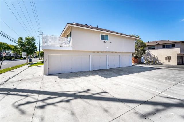 2601 W Juniper, Santa Ana, CA 92704