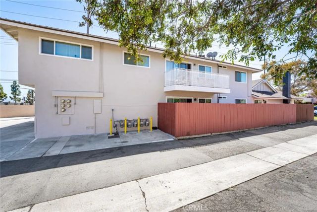 2601 W Juniper, Santa Ana, CA 92704