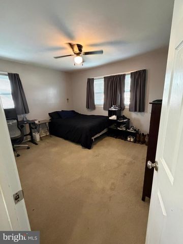 16 WICKOM AVE, Hamilton, NJ 08690