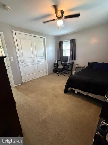 16 WICKOM AVE, Hamilton, NJ 08690