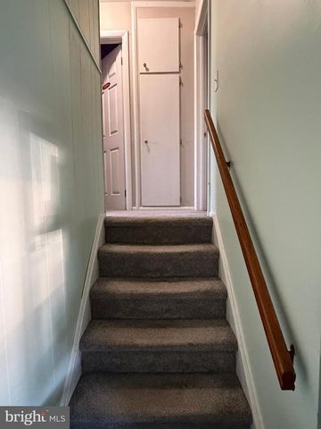 16 WICKOM AVE, Hamilton, NJ 08690