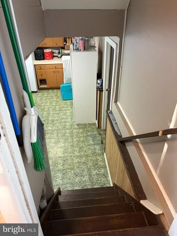16 WICKOM AVE, Hamilton, NJ 08690