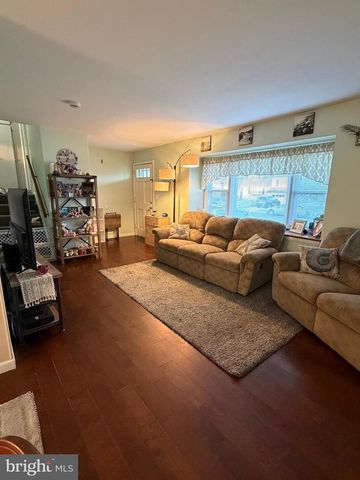 16 WICKOM AVE, Hamilton, NJ 08690