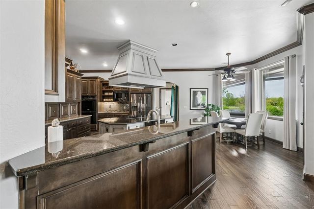 21484 S Sawtooth Circle, Edmond, OK 73012
