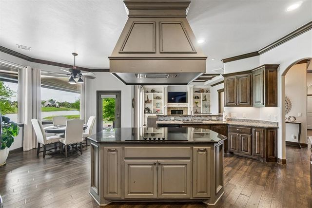 21484 S Sawtooth Circle, Edmond, OK 73012