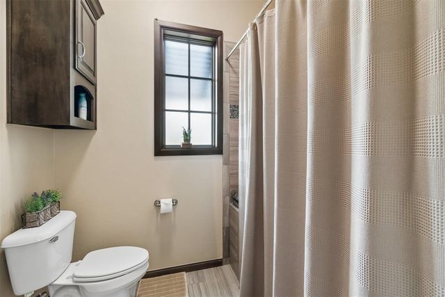 21484 S Sawtooth Circle, Edmond, OK 73012