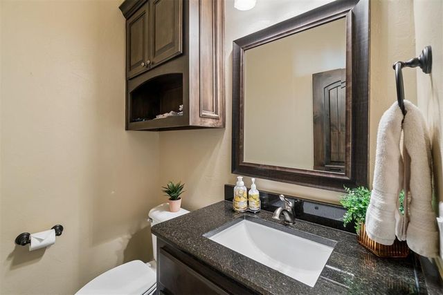 21484 S Sawtooth Circle, Edmond, OK 73012