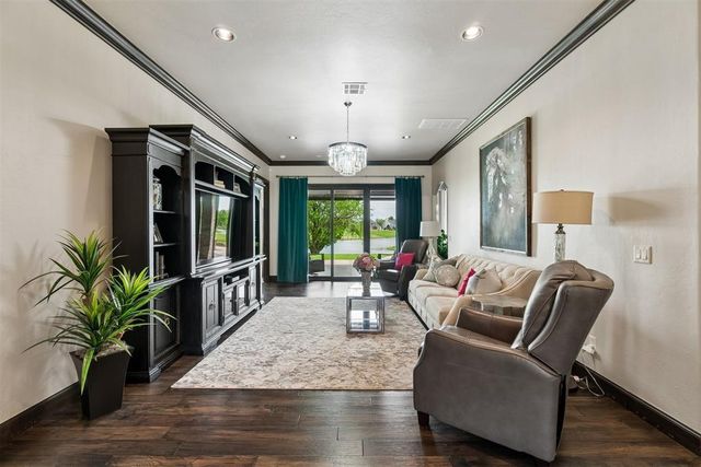 21484 S Sawtooth Circle, Edmond, OK 73012