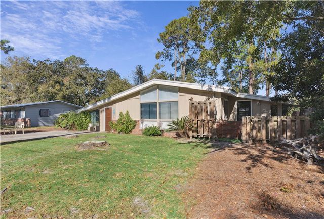 2111 Clairmont Lane, Brunswick, GA 31520