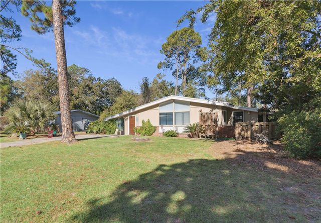 2111 Clairmont Lane, Brunswick, GA 31520