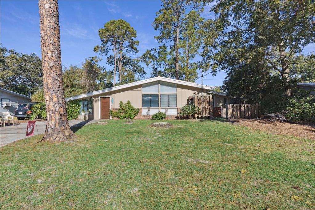 2111 Clairmont Lane, Brunswick, GA 31520