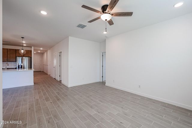 7931 W FRIER Drive, Glendale, AZ 85303