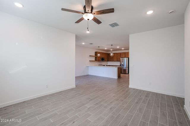 7931 W FRIER Drive, Glendale, AZ 85303