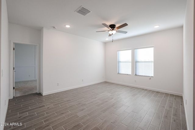 7931 W FRIER Drive, Glendale, AZ 85303