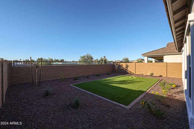 7931 W FRIER Drive, Glendale, AZ 85303