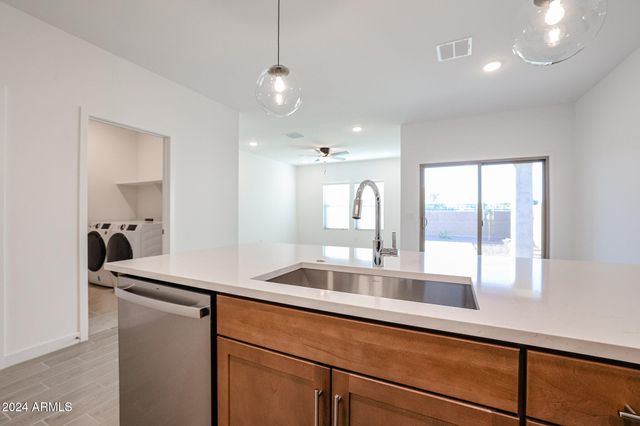 7931 W FRIER Drive, Glendale, AZ 85303