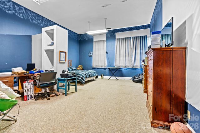 1318 Ostwalt Amity Road, Cleveland, NC 27013
