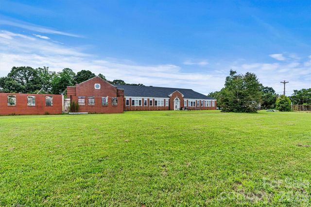 1318 Ostwalt Amity Road, Cleveland, NC 27013