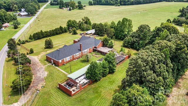 1318 Ostwalt Amity Road, Cleveland, NC 27013