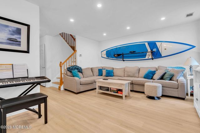 205 Iris Way, Brick, NJ 08724