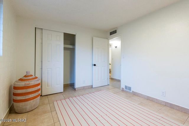1310 N 14th Avenue, Tucson, AZ 85705