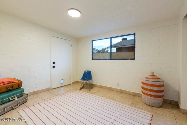 1310 N 14th Avenue, Tucson, AZ 85705