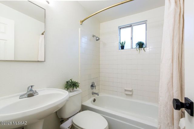 1310 N 14th Avenue, Tucson, AZ 85705