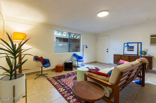 1310 N 14th Avenue, Tucson, AZ 85705