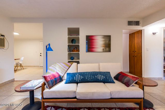 1310 N 14th Avenue, Tucson, AZ 85705