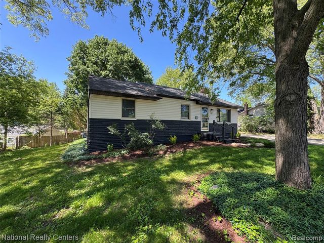5458 Vincent Avenue, Waterford, MI 48327