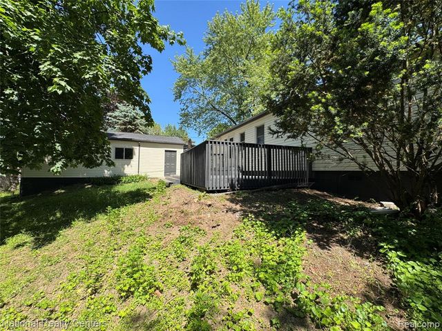5458 Vincent Avenue, Waterford, MI 48327