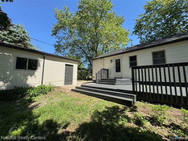5458 Vincent Avenue, Waterford, MI 48327
