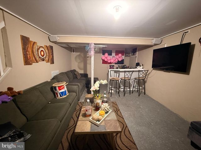 241 OLIVER AVE, Trenton, NJ 08618