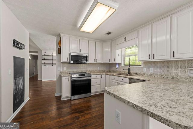 6204 Cherrywood Trail, Gainesville, GA 30506