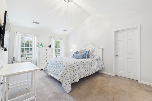 232 Collins Corner Rd, Dartmouth, MA 02747